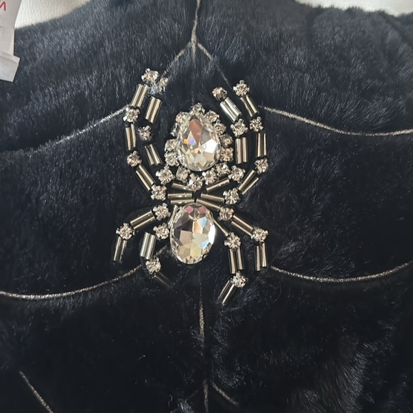 Cynthia Rowley Spider Pillows - Picture 2 of 3